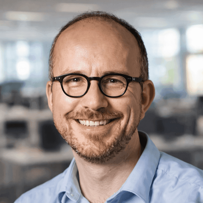 Tobias Knoll portrait – Managing Director at Commerzbank